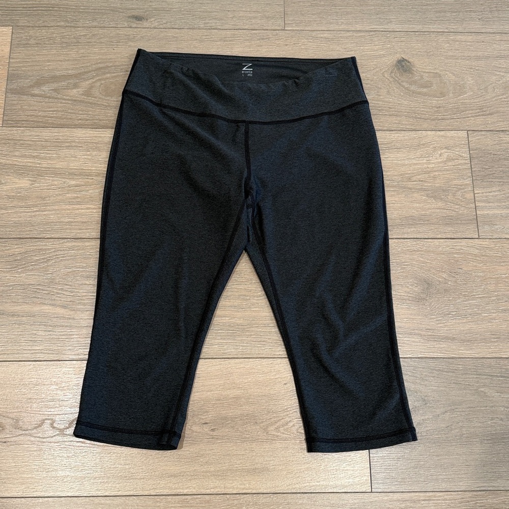 Z BY ZELLA Dark Heather Gray Mid Rise Cropped‎ Active Gym Running Capri Size L